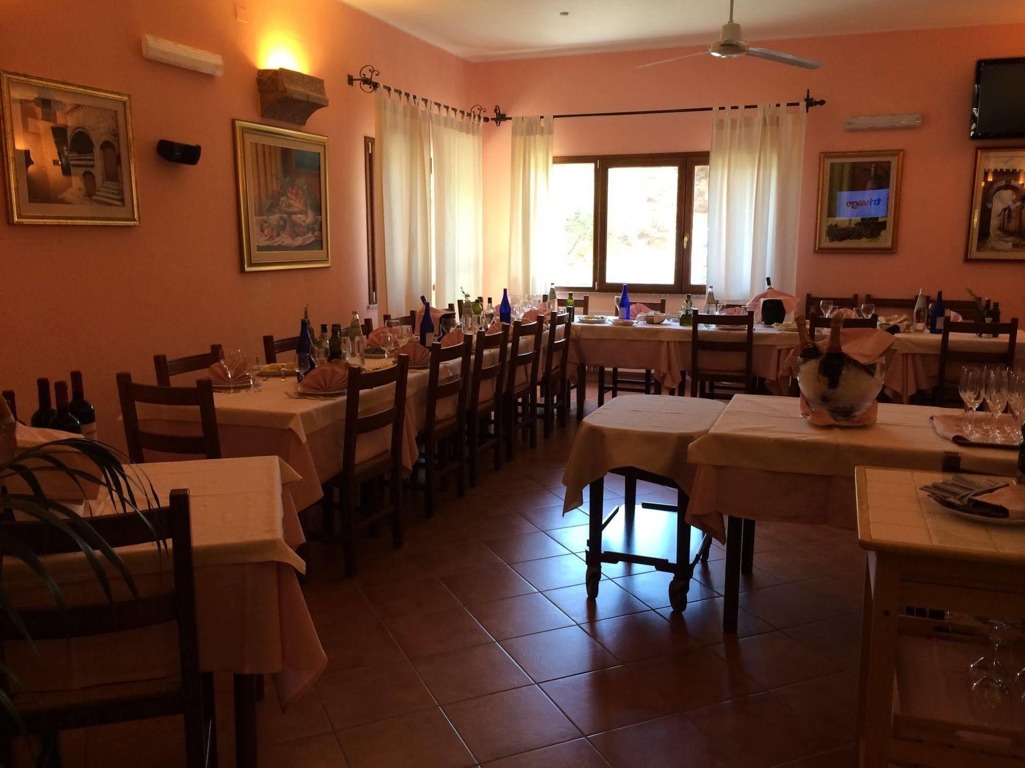 Il Castello Hotel Вилапуцу Екстериор снимка